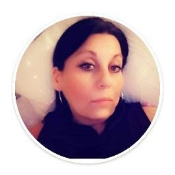 Meet your Posher, Shirley - Picture 1 of 1